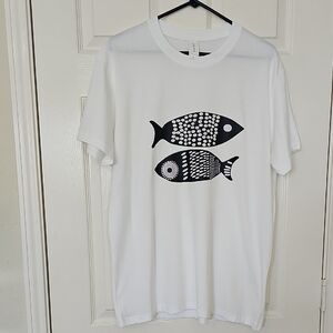 NEW Ganmia Casual Fish Graphic White Black Crewneck Short Sleeve Tee L & XL